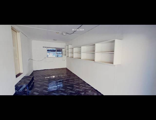 6 BEDROOM FREESTANDING FOR SALE IN MOUNTAIN RISE